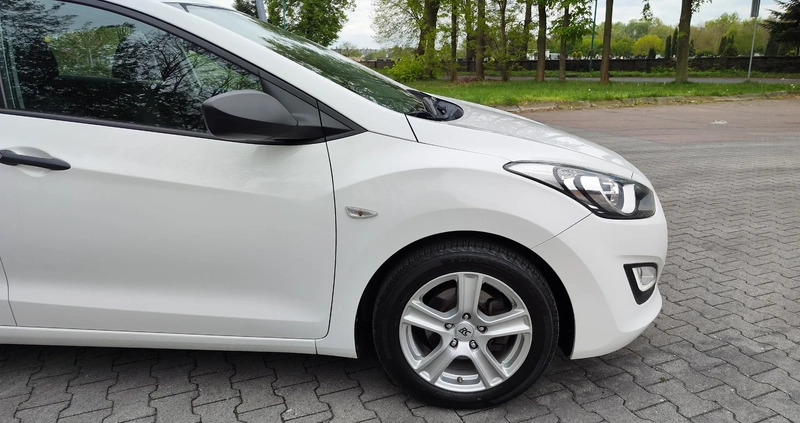 Hyundai I30 cena 38900 przebieg: 131000, rok produkcji 2015 z Praszka małe 436